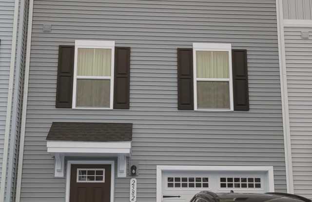 2582 LAUREL Park photos photos