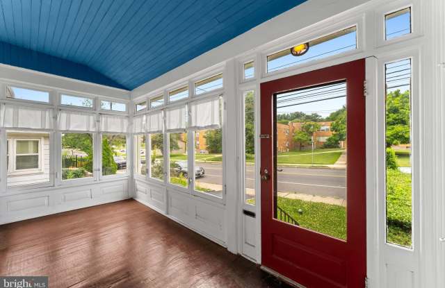 809 ARDMORE Avenue Gallery 4