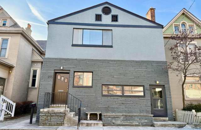 293 East Whittier Street - 1 photos photos