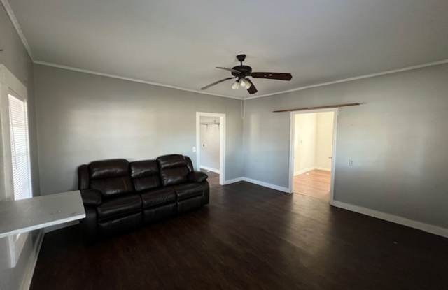 2 Bedroom 1 Bathroom Home in quiet neighborhood in Sulphur Gallery 4
