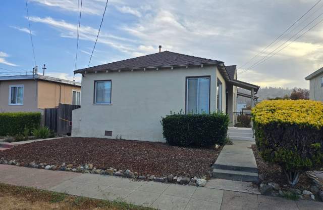 Charming 1-Bedroom, 1-Bath Front Unit Near El Cerrito Border Gallery 1
