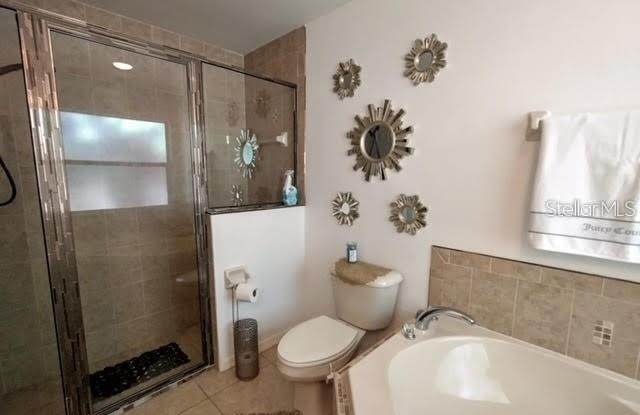 3072 PARADE TERRACE Gallery 3