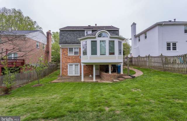 1116 RANDOLPH ROAD Gallery 3