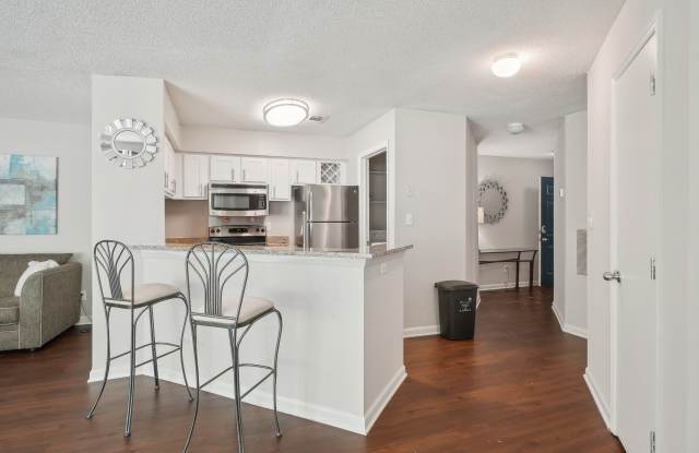 University Ridge Apartments Gallery 3