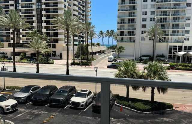 5700 Collins Ave photos photos