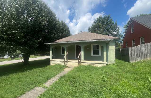 Home for rent in Elizabethtown! Less than 15 minutes away from Ford Plant! photos photos