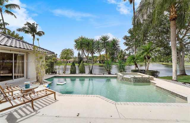 5925 NW 97th Dr photos photos