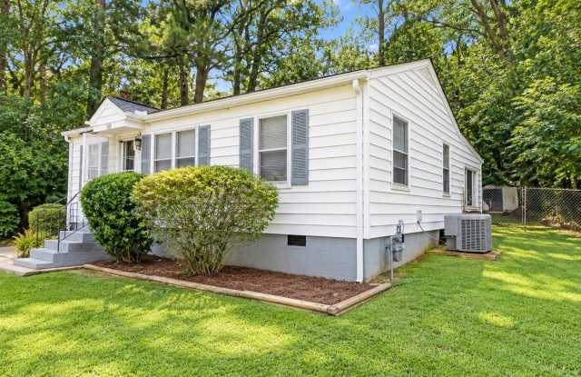 Coming Soon: Charming Marietta Cottage with Cozy Wood Stove & Expansive Backyard! Gallery 3