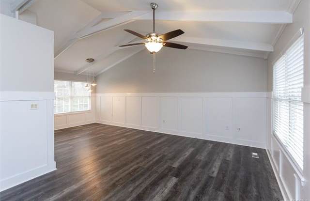 216 Hillside Avenue SW Gallery 3