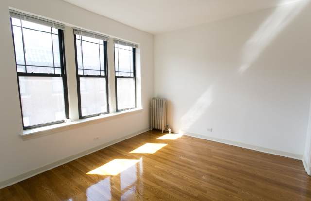 5326-5336 S. Greenwood Avenue Gallery 3