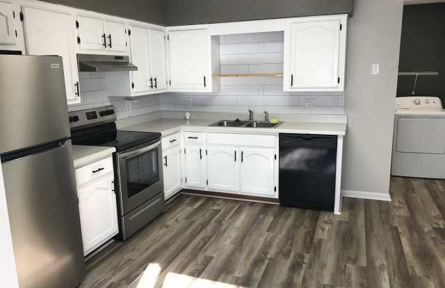4005 Cedar Valley Drive Gallery 4