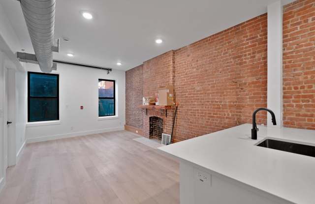 221 WASHINGTON ST Gallery 2