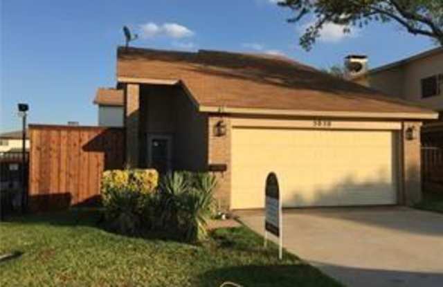 2020 Via Bravo - 2020 Via Bravo, Carrollton, TX 75006