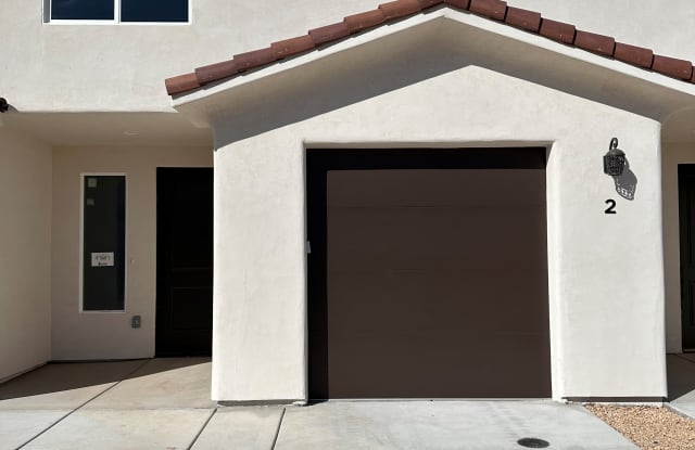 345 N 2480 W Unit 2 photos photos