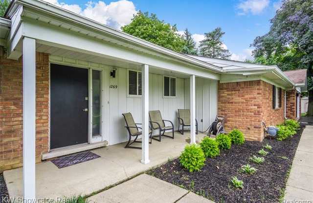 1269 ASHOVER Drive - 1269 Ashover Drive, Oakland County, MI 48304