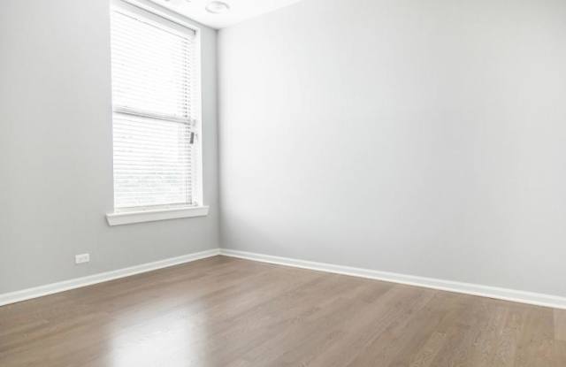 907 West School St. Gallery 4