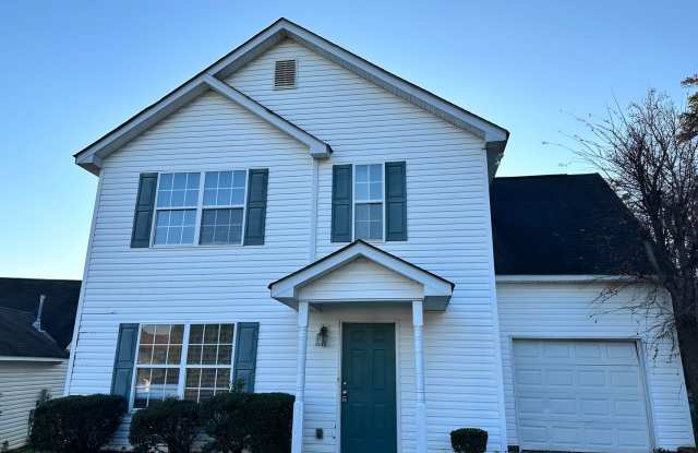 Beautiful Four Bedroom Home in Thompson Glen Subdivision! photos photos