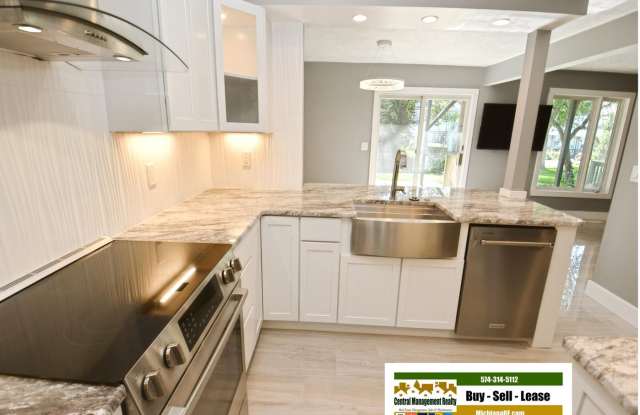 Nicely updated condo at Stoneridge 1 bedroom 1 bath Gallery 1
