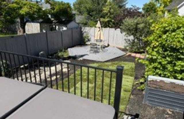 1062 E 100 S Gallery 3