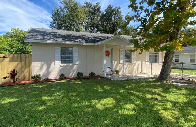 913 Hibiscus Ave. - 913 Hibiscus Avenue, Holly Hill, FL 32117
