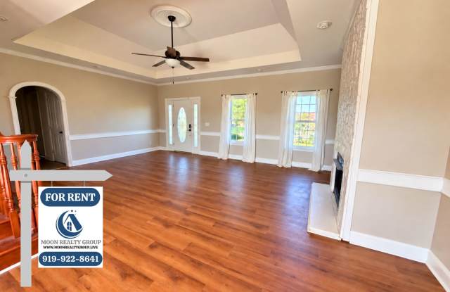 106 East Wendy Way Gallery 3