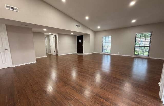 2934 Flagstone Drive Gallery 2