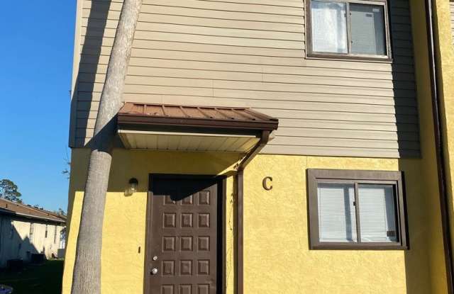 Centrally Located Townhome Near Schools, Shopping & Dining! *1/2 Off Security Deposit for A-D Military!* photos photos