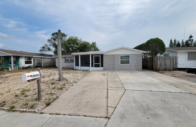 3434 Umber Rd - 3434 Umber Road, Holiday, FL 34691