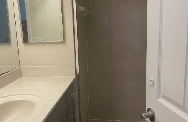 755 Southeast 32nd Terrace photos photos