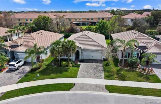 7461 SW Harbor Cove Drive Gallery 2
