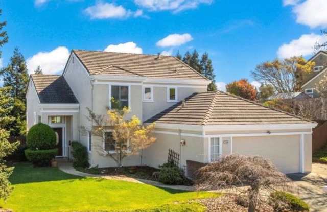 Gorgeous Single Family home Located in highly desirable neighborhood photos photos