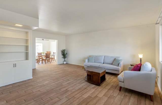 10740 W SUN CITY Boulevard Gallery 4