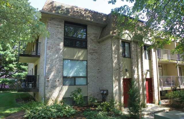 356-B SAYBROOK Lane unit: B photos photos