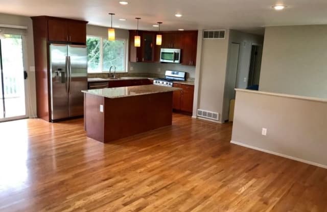 219 152nd PL SE - 219 152nd Place Southeast, Bellevue, WA 98007