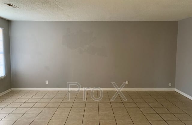 1021 S St Louis Ave Gallery 2