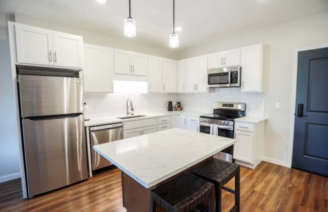 Arris Duluth photos photos