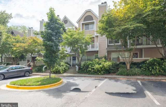 5705 CHAPMAN MILL Drive unit: 110 photos photos