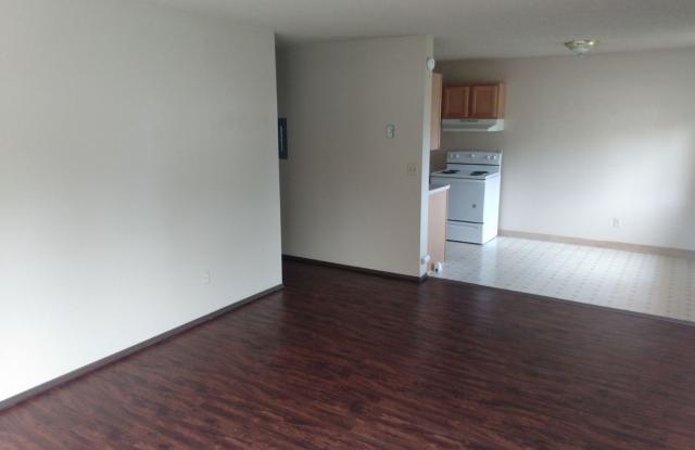 2 Bedroom, 1 1/2 Bath Apartment - Cimarron Apartments photos photos