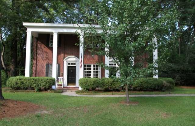 1076 Avondale St photos photos