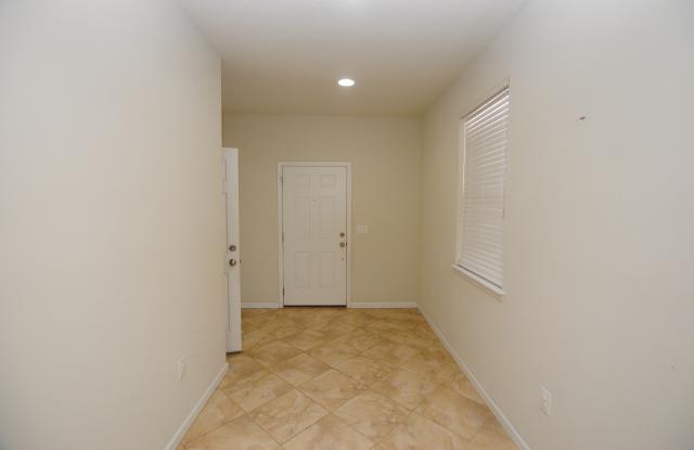 14092 Corrine Cir Gallery 3