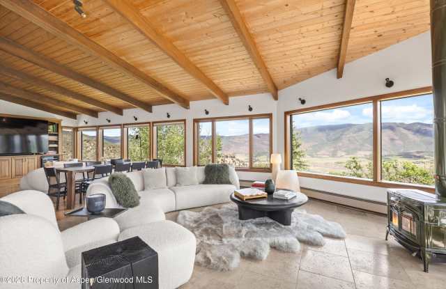 2227 Juniper Hill Road Gallery 3