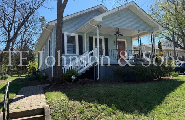 Charming 3BR Home with Fenced Yard, Hardwood Floors and Classic Built Ins photos photos