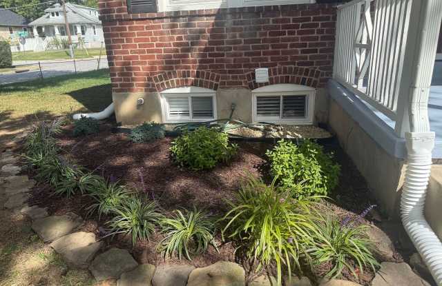 Fully Renovated 2-Bedroom Towson Home with Finished Basement & Large Fenced Yard Gallery 4