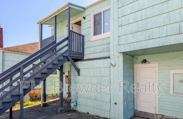2218 Hoyt Avenue photos photos