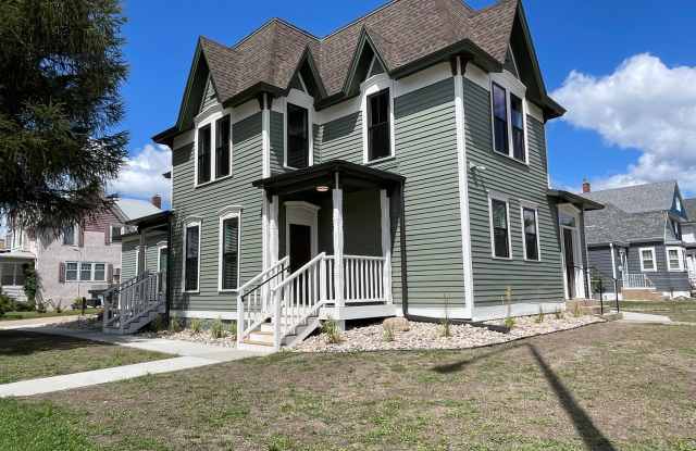 133 S Prairie Ave photos photos
