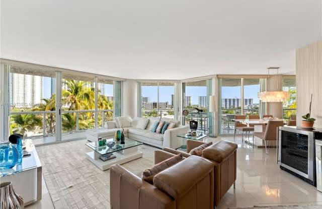 16500 Collins Ave photos photos