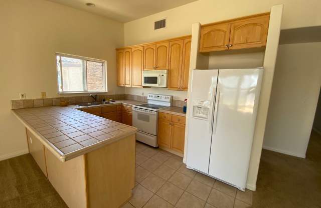 2976 1/2 Bayside Walk Gallery 2