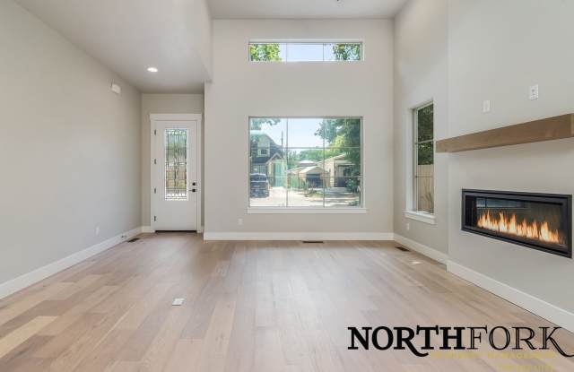 North Boise Abode, Great Location - Available Now Gallery 3