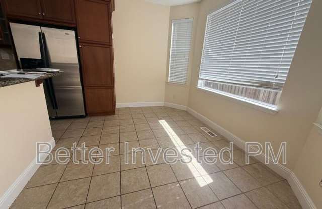1363 Gordon Ln Gallery 4