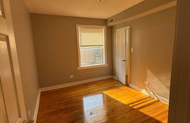 1127 East 81st St., photos photos